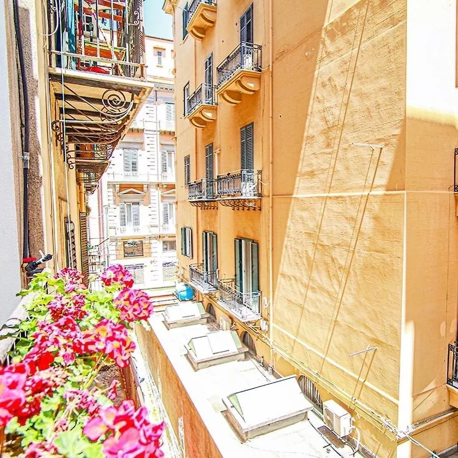 Delle Palme Rooms Elegante Monolocale In Centro Palermo Apartment