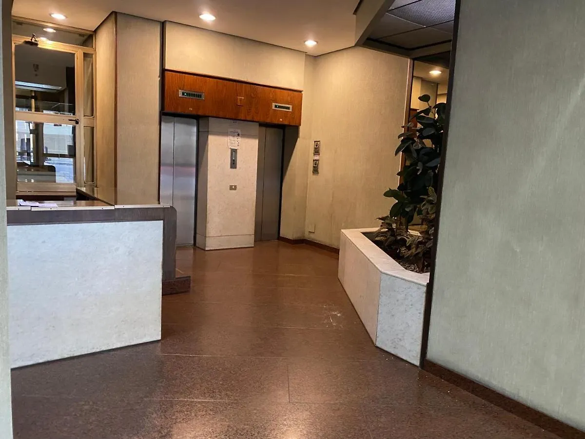 Delle Palme Rooms Elegante Monolocale In Centro Palermo 0*,