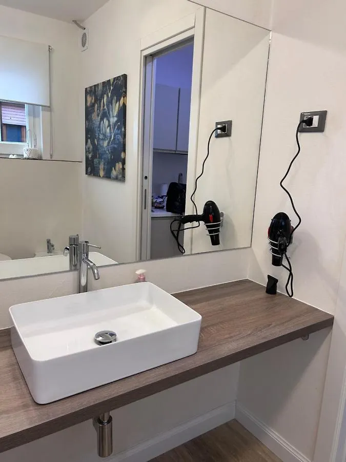 Apartment Delle Palme Rooms Elegante Monolocale In Centro Palermo Italy