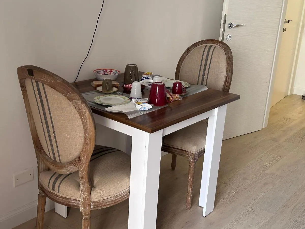 Delle Palme Rooms Elegante Monolocale In Centro Palermo Italy